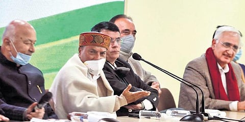 AK Antony addresses the media as Ghulam Nabi Azad, Sushilkumar Shinde and Salman Khurshid look on. (Photo | Shekhar Yadav, EPS)