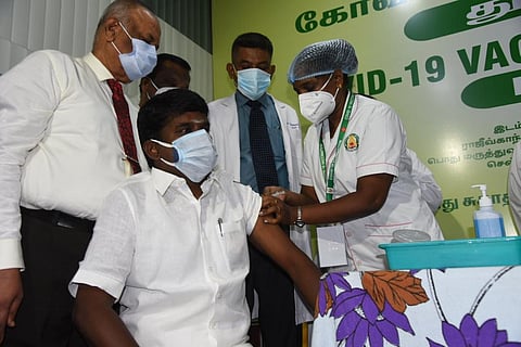 Health minister Vijaybaskar took Covid-19 vaccination at RGGH, in Chennai. (Photo | R Satish Babu, EPS)