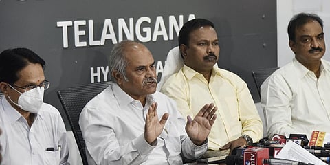 Director of Public Health Dr G Srinivas Rao holds a meeting with various private healthcare unions and associations in Hyderabad. (Photo| Vinay Madapu, EPS)