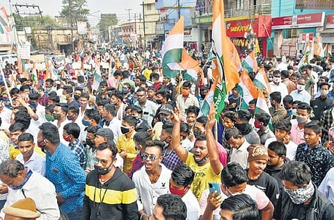 The Congress leaders alleged that due inefficiency and misrule of the BJD, law and order situation in the State is deteriorating with increasing criminal activities.