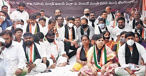 TPCC president A Revanth Reddy and other Congress leaders stage a silent protest against the Lakhimpur Kheri incident, in Hyderabad on Monday. (Photo | RVK Rao)