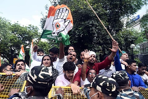 Mahila Congress and Indian Youth Congress members stage protest over Lakhimpur Kheri incident at UP Bhavan in New Delhi. (File Photo | Parveen Negi, EPS)