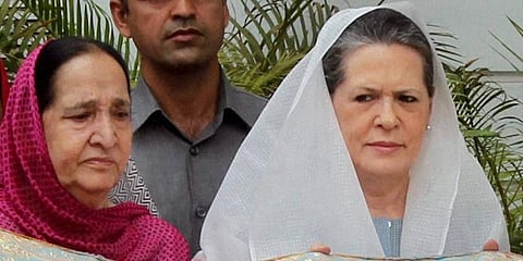 Former Delhi Congress chief Tajdar Babar with Sonia Gandhi (File Photo | PTI)