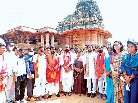Union Minister for Culture and Tourism G Kishan Reddy at Ramappa temple with officials, on Thursday