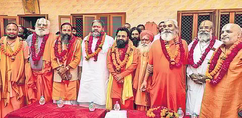 The Parishad had elevated Mahant Ravindra Puri as its president on Thursday | FILE