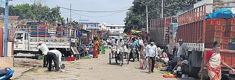 Vegetable vendors set up stalls by the roadside in Greater Warangal Municipal Corporation limits. (Photo| EPS)