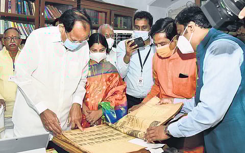 Vice-President M Venkaiah Naidu during his visit to Rammohan Library in Vijayawada on Sunday | Express