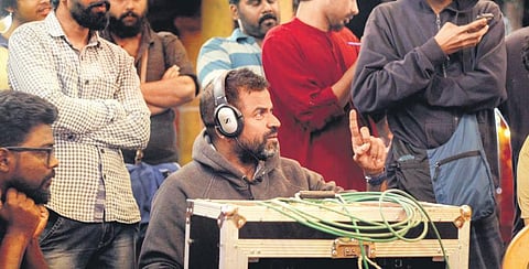 Thinkalazhcha Nishchayam director Senna Hedge