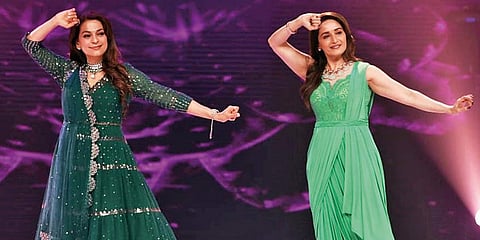 Juhi Chawla (L) and Madhuri Dixit. (Photo|Twitter)