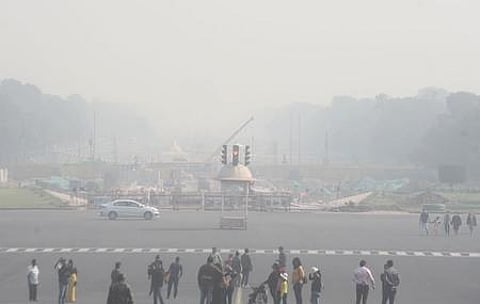 Smog seen in the weather in New Delhi on Sunday. (Photo | Parveen Negi/EPS)