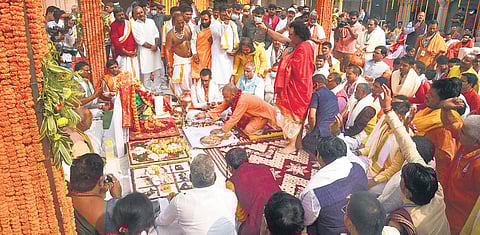 UP CM Yogi Adityanath performs rituals for the consecration of Goddess Annapurna idol in Varanasi on Monday. (Photo | PTI)