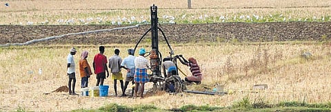 Overuse sinks water levels in eight TN districts