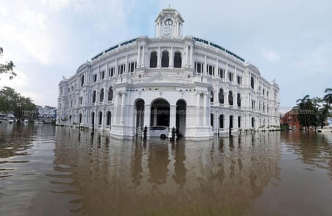 The Ripon building in Chennai seen inundated as rains continued throughout the day. (Photo | Ashwin Prasath, EPS)