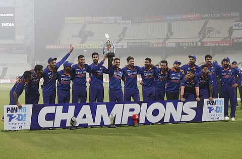 Indian players celebrate with the winners trophy after their win in the third Twenty20 cricket match against New Zealand in Kolkata. (Photo | AP)