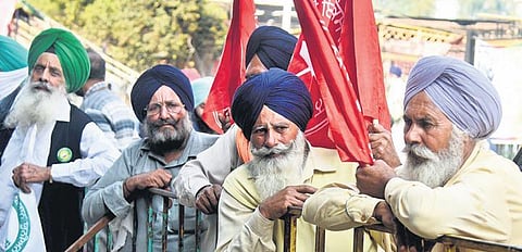 Protesting farmers (Photo | EPS)