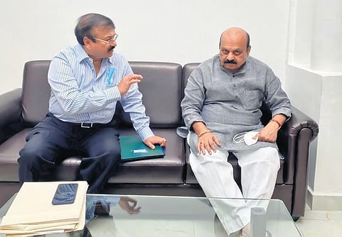 Ronald Colaco, founding chairman of the International Federation of Karnataka Christian Associations, during a meeting with CM Basavaraj Bommai in Bengaluru on Dec 11, 2021. (Photo | Express)