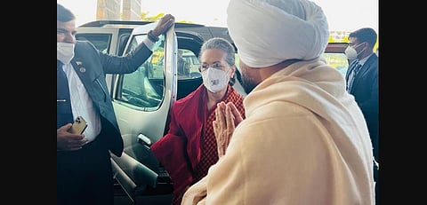 Channi arrives late for Congress rally in Jaipur; meets Sonia, Rahul at airport