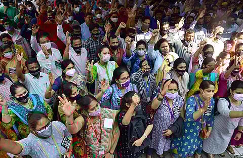 Employees of nationalised banks participate in a strike, against the Centre’s privatisation bid, in Bengaluru. (Photo | Shriram BN, EPS)