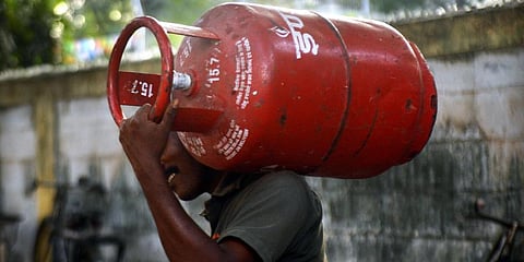 A 14.2-kg cylinder now costs ₹913 in Delhi