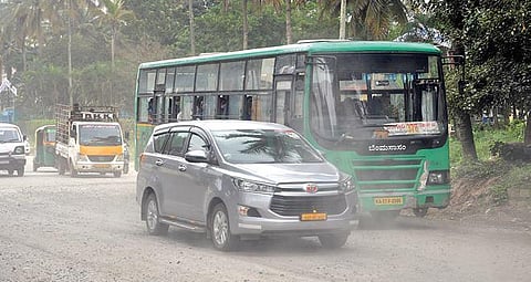 A cloud of dust veils a stretch of Bannerghatta Road in Bengaluru due to infrastructure-related work. (Photo| Ashishkrishna HP, EPS)