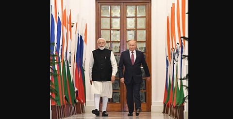 PM Narendra Modi and Russian President Vladimir Putin (Photo | Twitter)