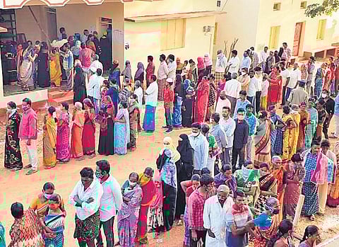 A large number of voters line up at a polling station at Khajipet in Kadapa district on Tuesday to cast their vote in the panchayat elections. (Photo | EPS)