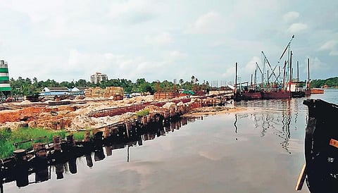 Filling of lake carried by Kerala PWD for the construction of third phase of link road near KSRTC bus stand