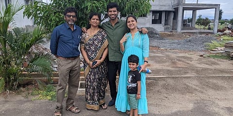 Hari Nishaanth with his father Cheliyan, mother Latha and sister Mythreyi Niveditha (Photo by Special arrangement)