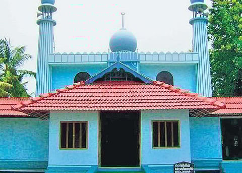 Cheraman Juma Masjid situated on Paravur- Kodungallur Road in Thrissur was built by Malik Ibn Dinar in 629 AD.