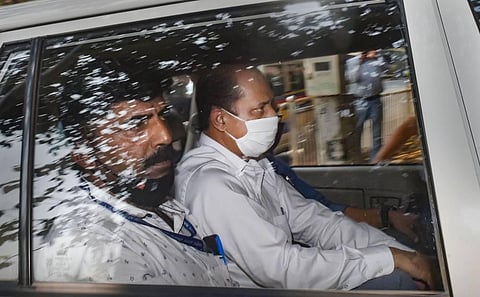 Sachin Vaze being taken to court by NIA for a hearing in connection with a probe into the recovery of explosives near Mukesh Ambanis house in Mumbai. (Photo | PTI)