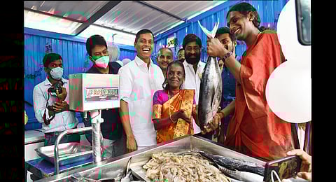 Transgender fish entrepreneur Adhidhi Achyuth at her newly opened fish stall at Vennala in Kochi. (Photo | Express)