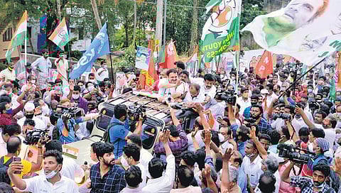 UDF workers accord a rousing reception to Vadakara MP and Nemom candidate K Muraleedharan on his arrival from New Delhi at Jagathy bridge, from where he kicked off his road show on Tuesday | Vincent P