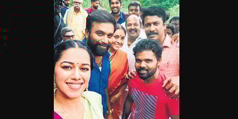 Kollywood actress Mirnalini Ravi with 'MGR Magan' cast and crew.
