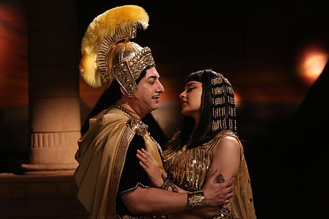 Arvind Sami as MGR and Kangana Ranaut as J Jayalalithaa. (Photo | Twitter)