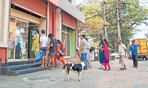 People maintaining the social distnacing protocol as while shopping at the Spencer’s in Statue Junction