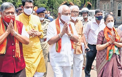 Yediyurappa, Jagadish Shettar, Nalin Kateel and others accompany Mangala Angadi, BJP candidate for Belagavi bypoll, to file her nomination papers at DC office | Express