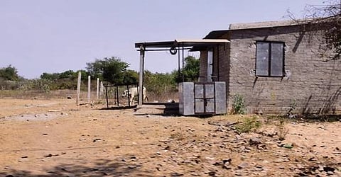 Illegal constructions on Mahanadi river bed at old Dhabaleswar Gada in Cuttack. (Photo | Express)