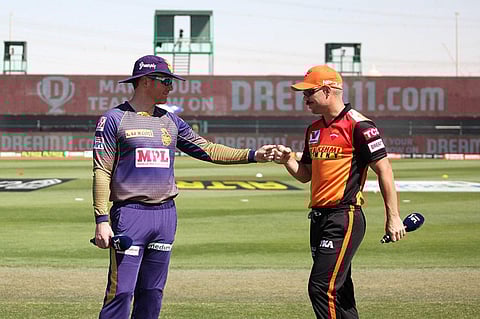 David Warner (R) captain of Sunrisers Hyderabad and Eoin Morgan captain of Kolkata Knight Riders during the toss. (Photo| IPLT20/BCCI)