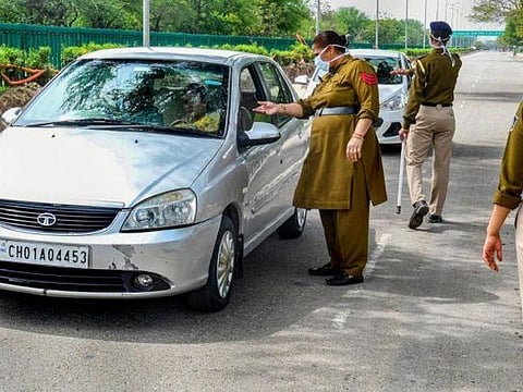 Police stop vehicles in Chandigarh during complete lockdown (File photo| PTI)