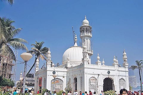 Hoskote's earlier poem, Haji Ali, is on one of his favourite shrines; The neologism Hunchprose comes from the bell-ringer in The Hunchback of the Notre-Dame