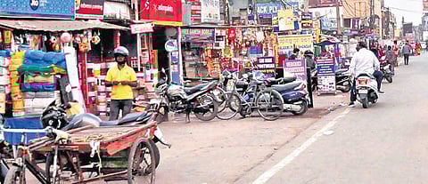 All the associations of traders and vendors in Cuttack have unanimously agreed to reduce the market timing. (Express photo)