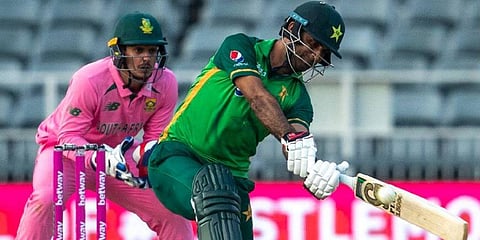 Pakistan batsman Fakhar Zaman plays a shot as South Africa's wicketkeeper Quinton de Kock watches on during the second ODIÂ match between at the Wanderers stadium in Johannesburg. (Photo | AP)