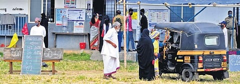 Elderly voters leaving the polling booth at MMOVHS School, Panayappilly, Mattancherry