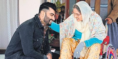 A still from 'Sardar ka Grandson'.