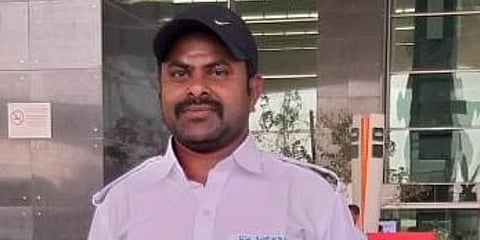 Taxi driver Lingaraju (Photo | Express)