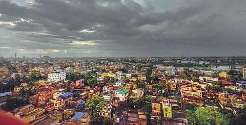Dark clouds hover over Kolkata on Monday evening | PTI