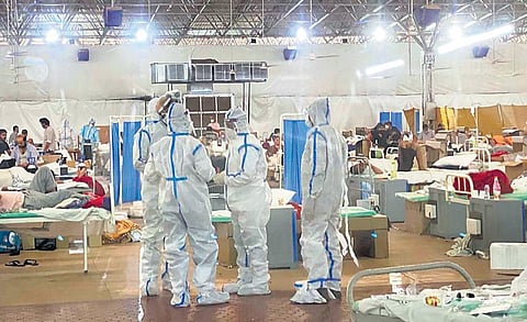 ITBP officials visit 500 oxygen-bed Sardar Patel Covid Care Centre. (Photo | Twitter)