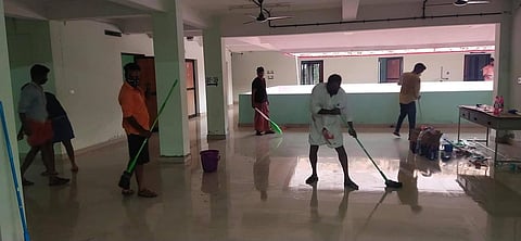 Volunteers at work to set-up Domicile Care Centre at the CAPE college hostel in Alappuzha.