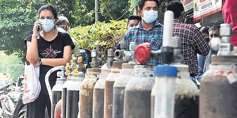 Oxygen Cylinders (Photo | EPS)