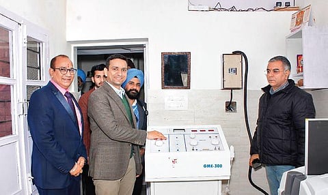 IAS officer Ghanshyam Thori has started several initiatives to help people | EXPRESS